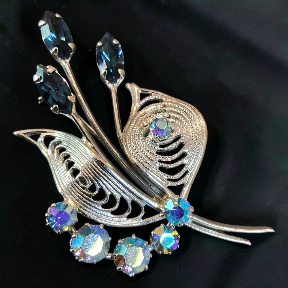 Vintage 1950s 60s Aqua AB Rhinestone Floral Spray Brooch Silver Tone 2.25"